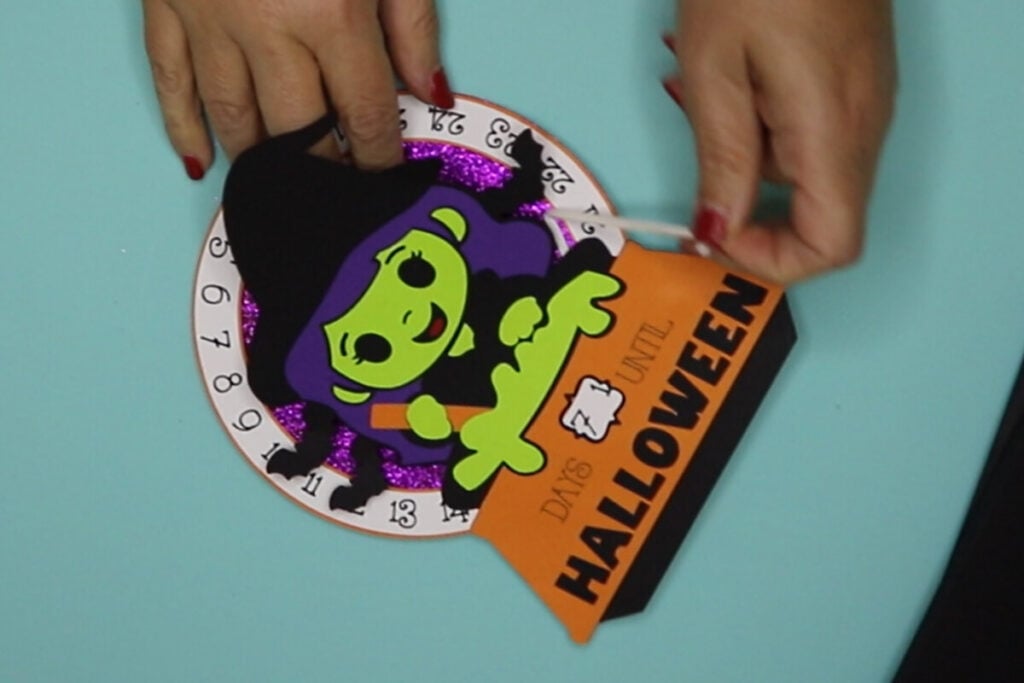 DIY Halloween Countdown Clock, Cricut Halloween Projects