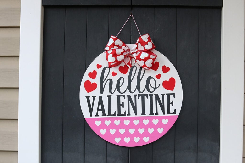 Cricut Valentine Welcome Sign Project